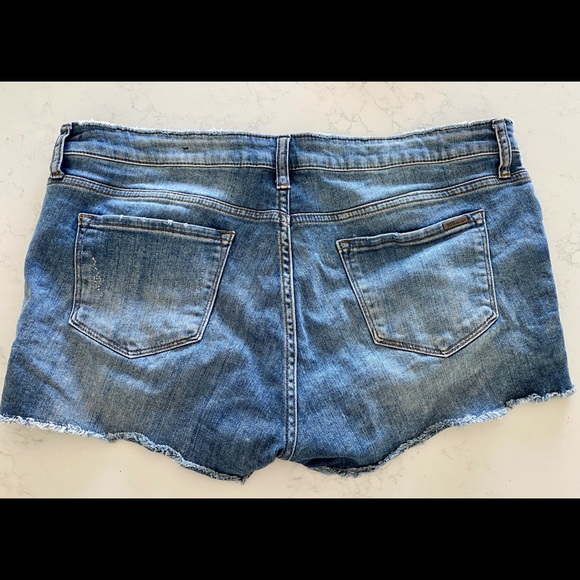 STS Blue Denim Shorts - Picture 2 of 3